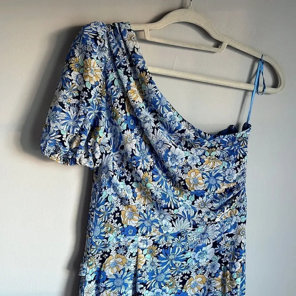 ASTR The Label  Santorini Floral One Shoulder dress - Picture 9 of 12
